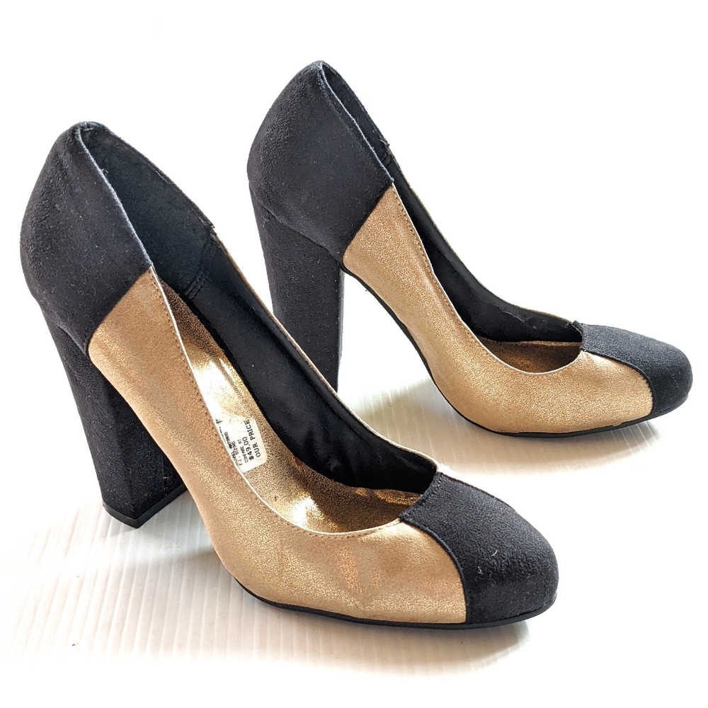 MICHAEL ANTONIO gold black colorblock chunky block heel pumps